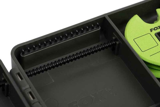 Fox Carp - Edges Large rig and disc box inc 50 pins / 7 discs - Fox Carp