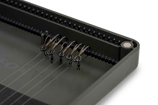 Fox Carp - Edges Large rig and disc box inc 50 pins / 7 discs - Fox Carp