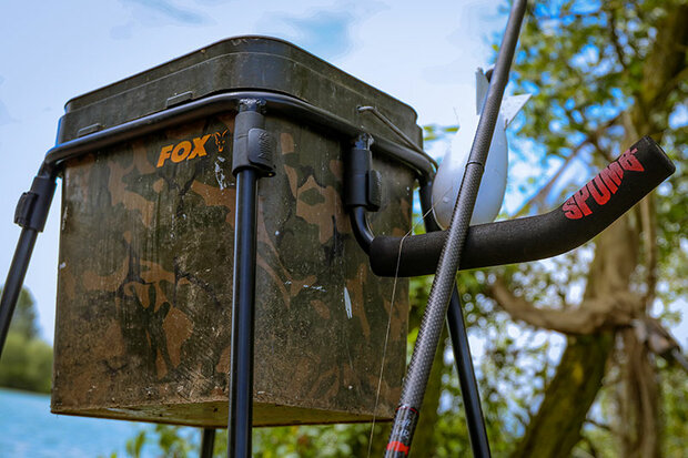 Fox Carp -  Single Spomb Bucket Stand Kit - Fox Carp 