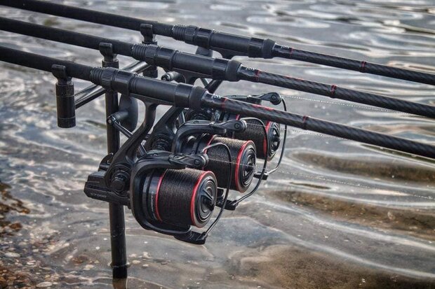 Sonik - Slip voorop SK-47 Carbon 10000 Carp Reel - Sonik